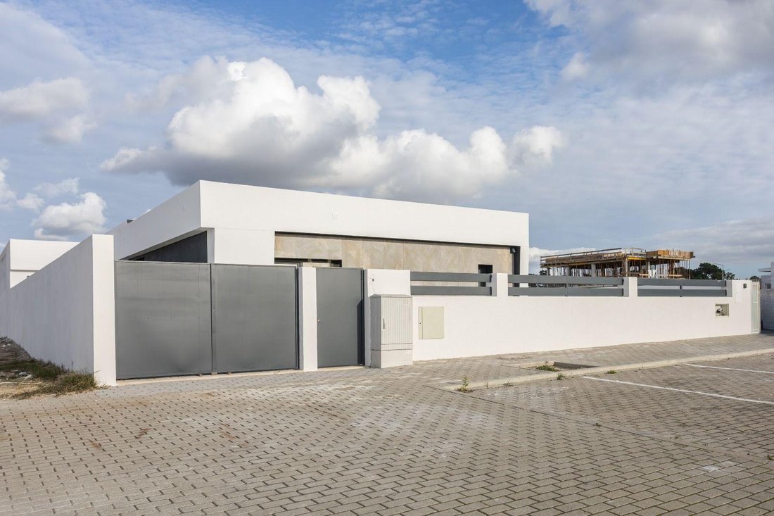 Villa in Azeitao (Sao Lourenco e Sao Simao), Setubal, Portugal 2 - 18555853