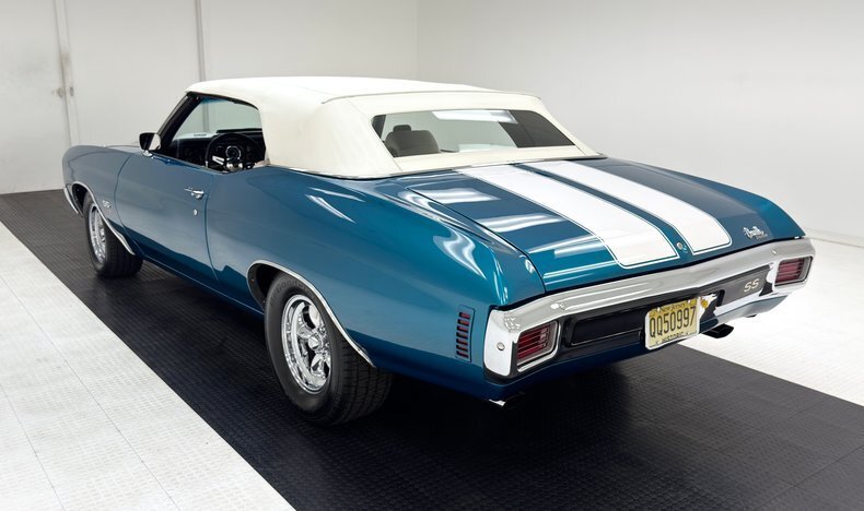Cabriolet in Morgantown, United States 5 - 18555545