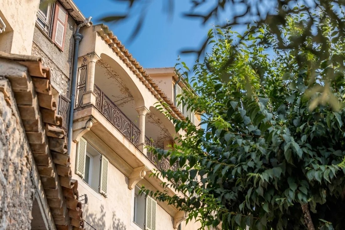 House in La Roquette-sur-Var, Provence-Alpes-Côte d'Azur, France 4 - 18555662
