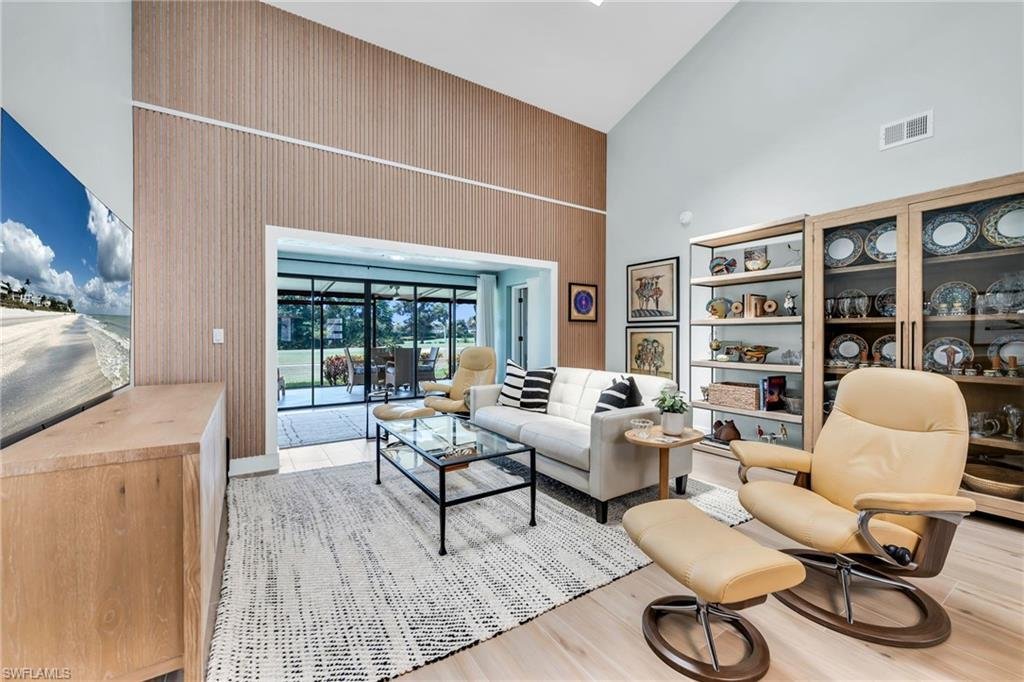 Condo in Naples, Florida, United States 3 - 18556051