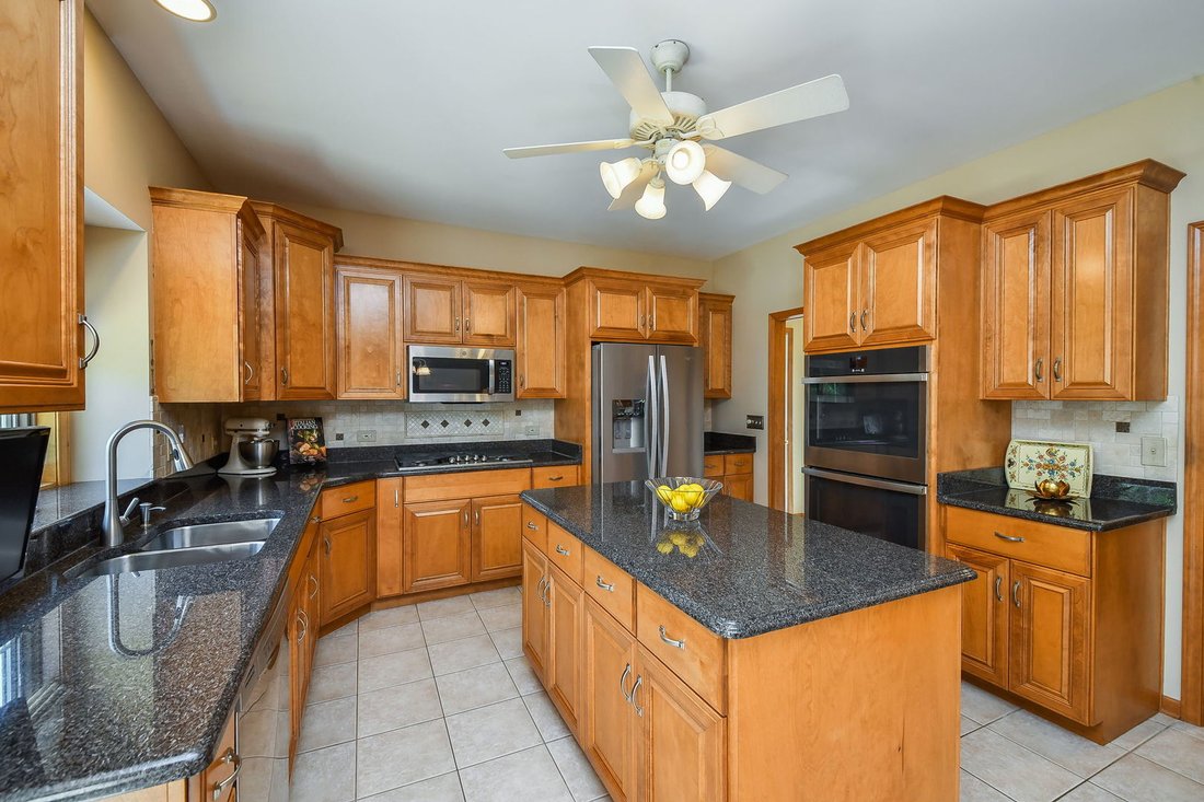 House in Naperville, Illinois, United States 3 - 18392940