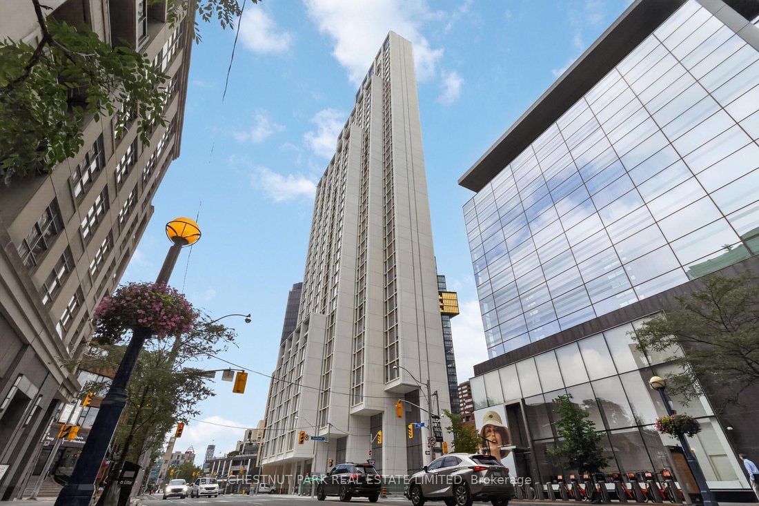 Apartment in Toronto, Ontario, Canada 1 - 18349899