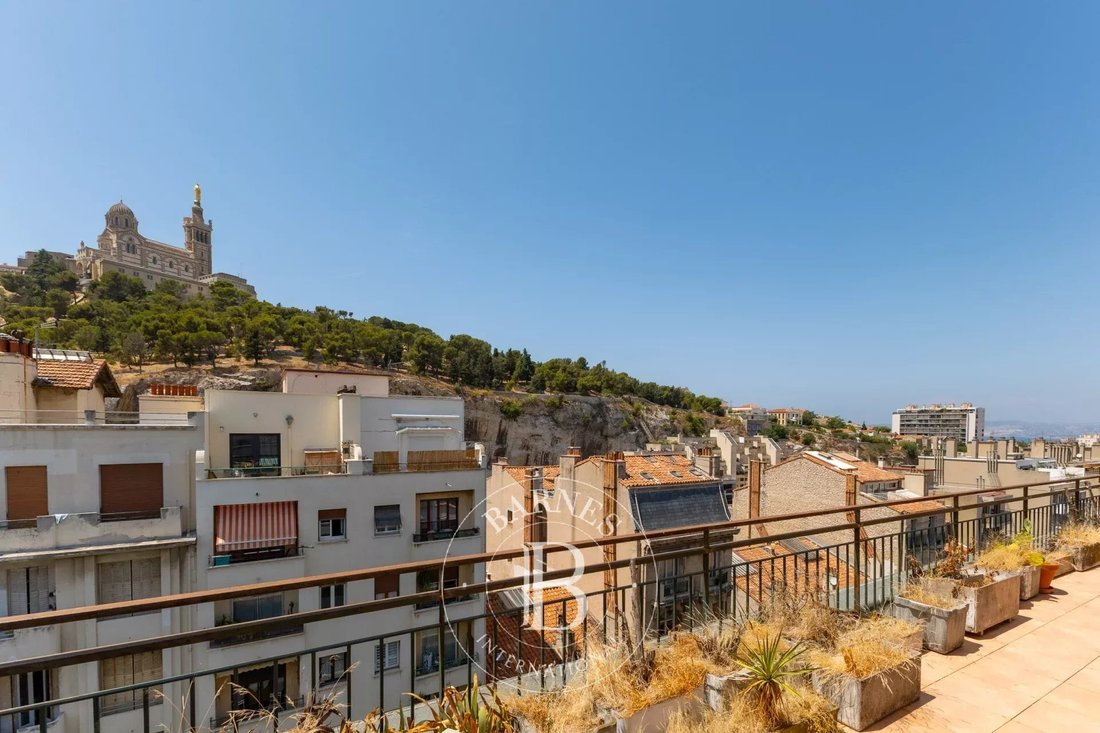 Apartment in Vauban, 6e Arrondissement, Marseille 4 - 18555982