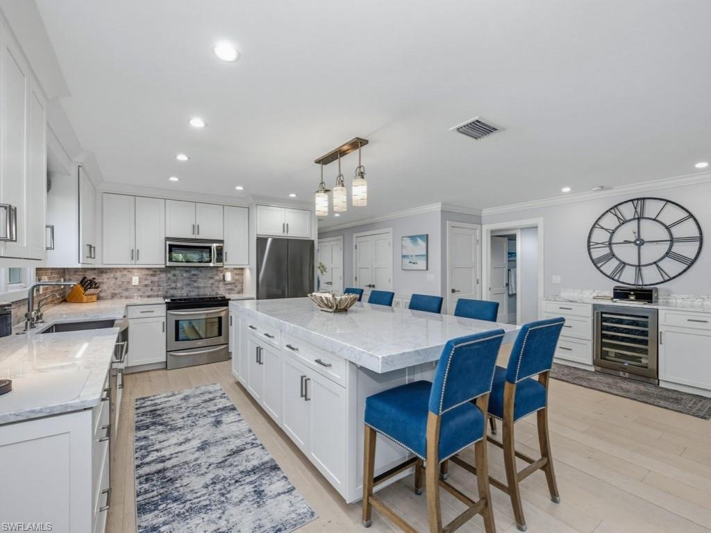 Condo in Naples, Florida, United States 3 - 18099280