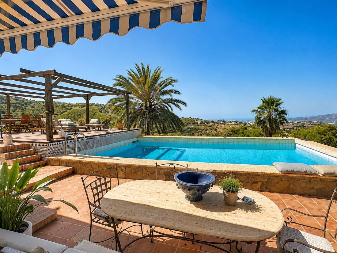Townhouse in Velez-Malaga, Andalusia, Spain 2 - 17833519