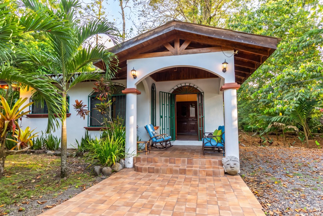 House in Hone Creek, Limón Province, Costa Rica 1 - 18556064