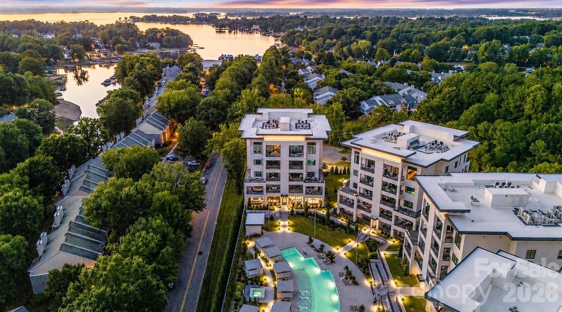 Condo in Cornelius, North Carolina, United States 1 - 18498173