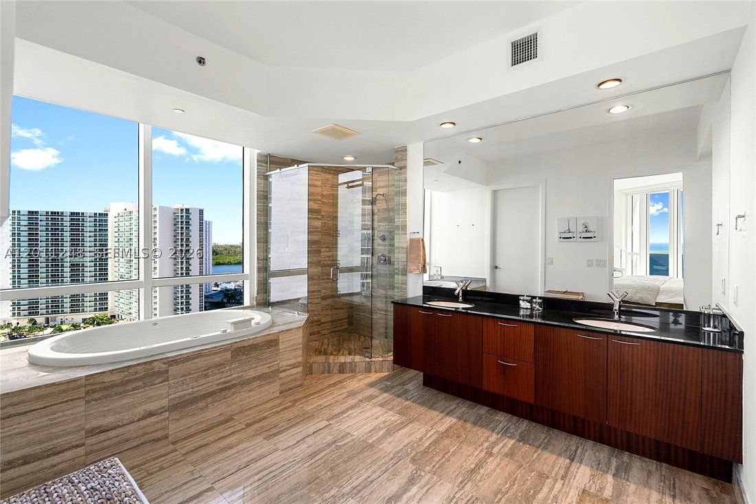 Condo in Sunny Isles Beach, Florida, United States 4 - 17827722