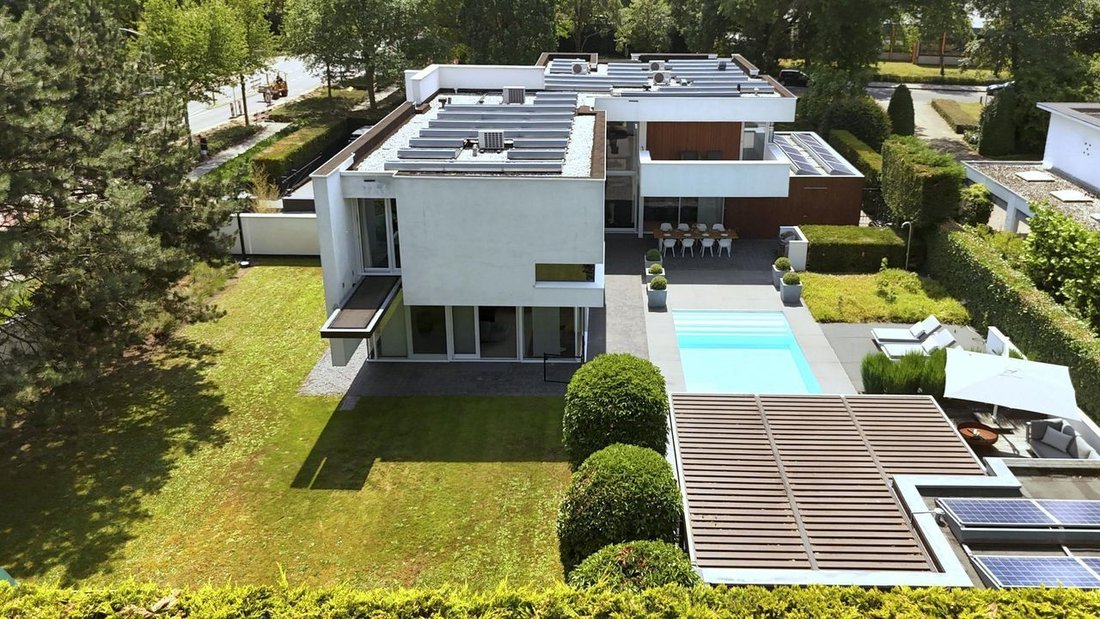 Villa in Valkenswaard, North Brabant, Netherlands 1 - 18556053