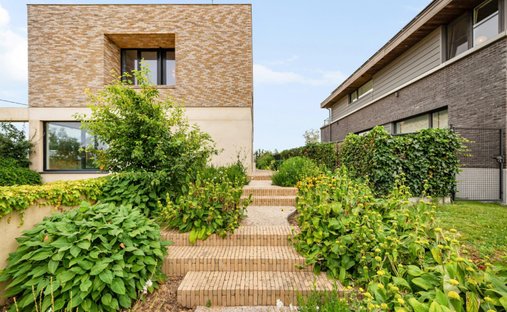 Villa in Sint-Pieters-Leeuw, Flanders, Belgium 1