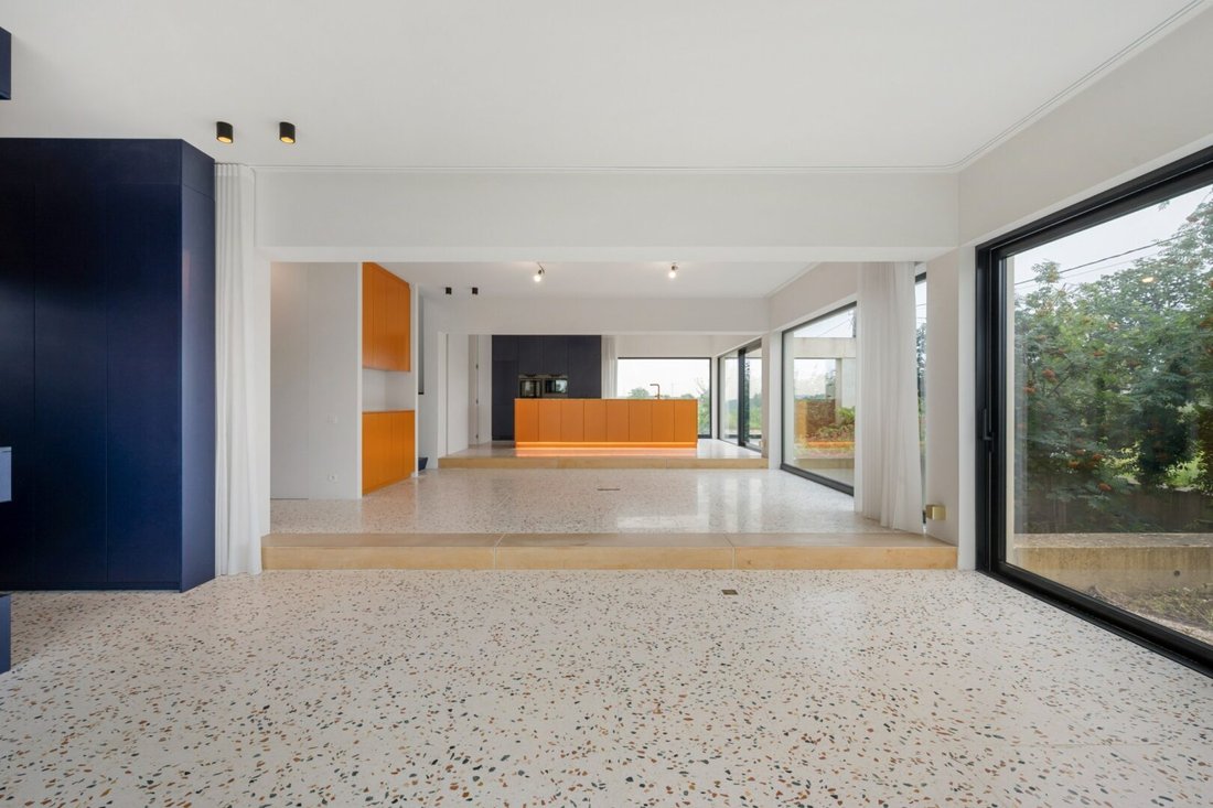 Villa in Sint-Pieters-Leeuw, Flanders, Belgium 4 - 18556017