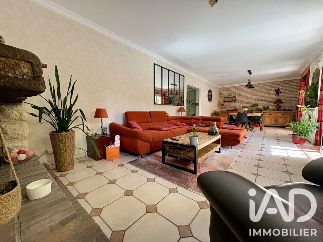House in Villiers-Adam, Ile-de-France, France 3 - 18559998