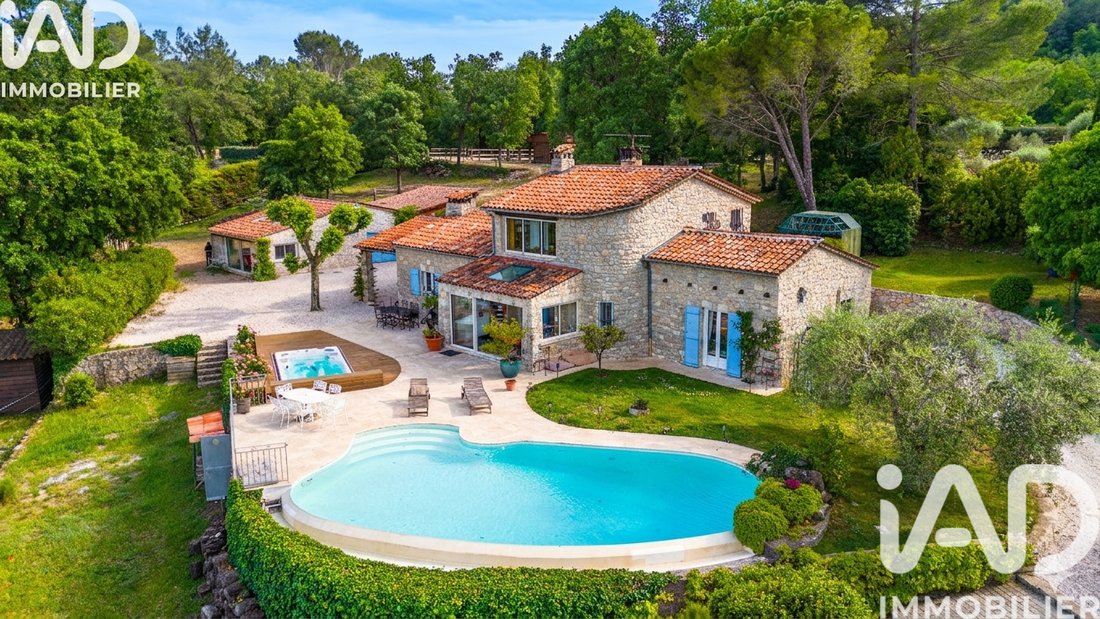 House in Fayence, Provence-Alpes-Côte d'Azur, France 1 - 17890091