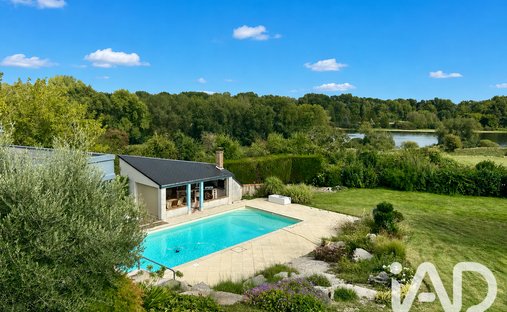 House in Beaugency, Centre-Val de Loire, France 1