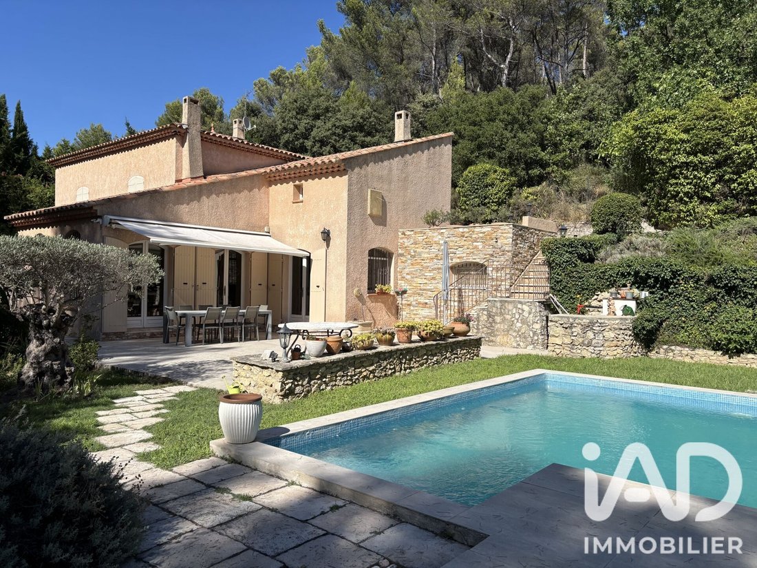 House in Bouc-Bel-Air, Provence-Alpes-Côte d'Azur, France 1 - 18559929