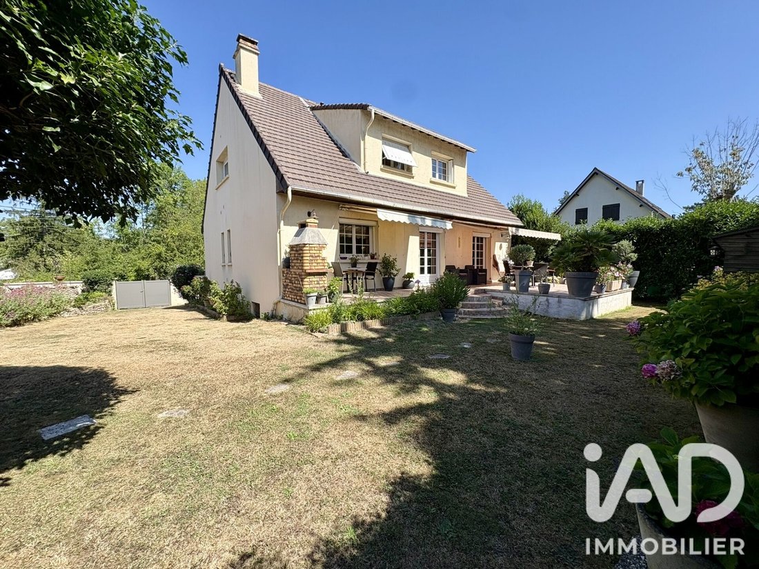 House in Villiers-Adam, Ile-de-France, France 2 - 18559998