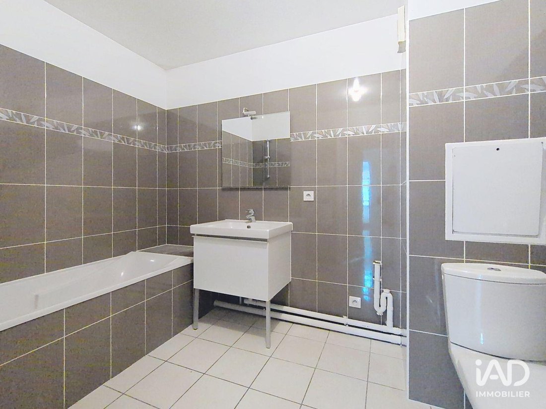 Apartment in La Fontaine-Parc des Sceaux-Croix de Berny-Centre Ville, Antony, France 4 - 18560001