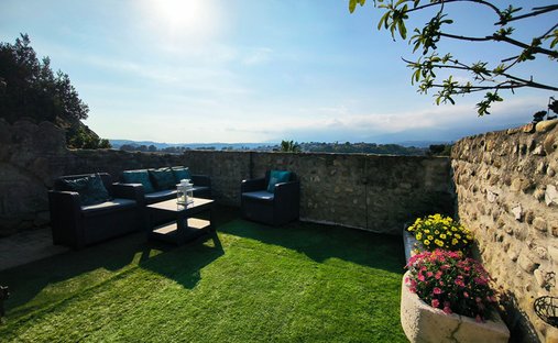 Villa in Val Fleuri-Montaleigne, Cagnes-sur-Mer, France 1