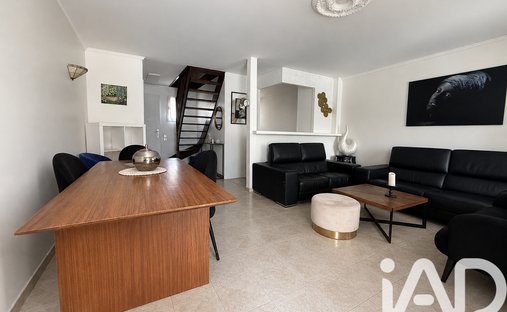 House in Les Champs Guillaume, Cormeilles-en-Parisis, France 1