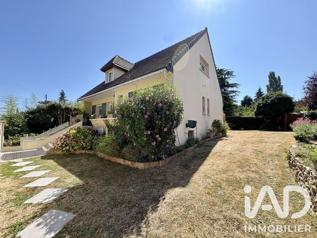 House in Villiers-Adam, Ile-de-France, France 1 - 18559998