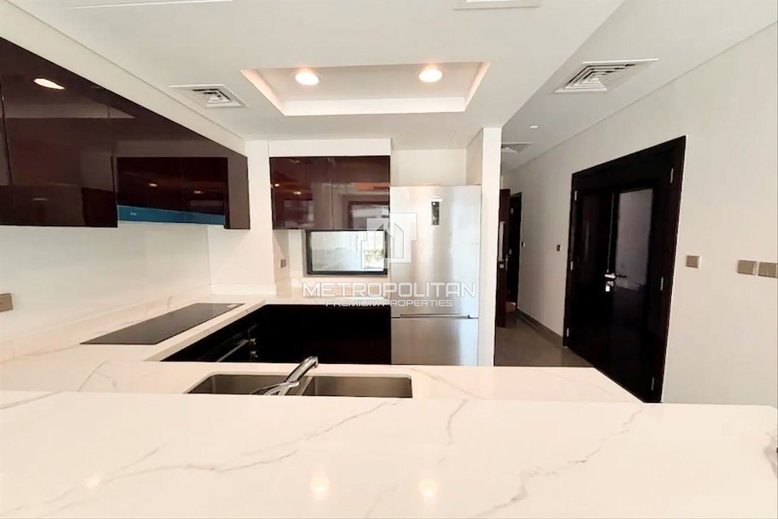 Townhouse in Damac Hills, Dubai, United Arab Emirates 4 - 17873748