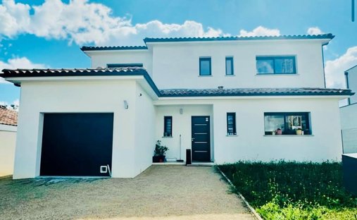 House in Seilh, Occitania, France 1