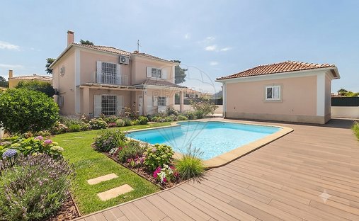 Villa in Azeitao (Sao Lourenco e Sao Simao), Setubal, Portugal 1