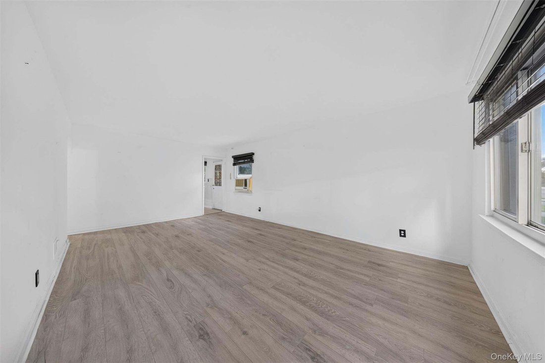 House in New York, New York, United States 4 - 18545130