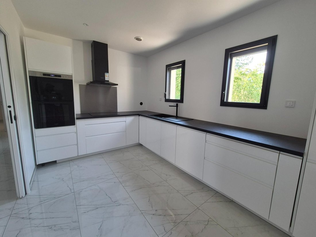 House in Aulnay-sur-Mauldre, Ile-de-France, France 5 - 18566725