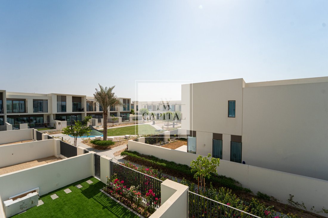 Townhouse in Jumeirah, Dubai, United Arab Emirates 3 - 18566295