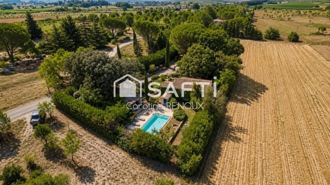House in Cucuron, Provence-Alpes-Côte d'Azur, France 2 - 18566722