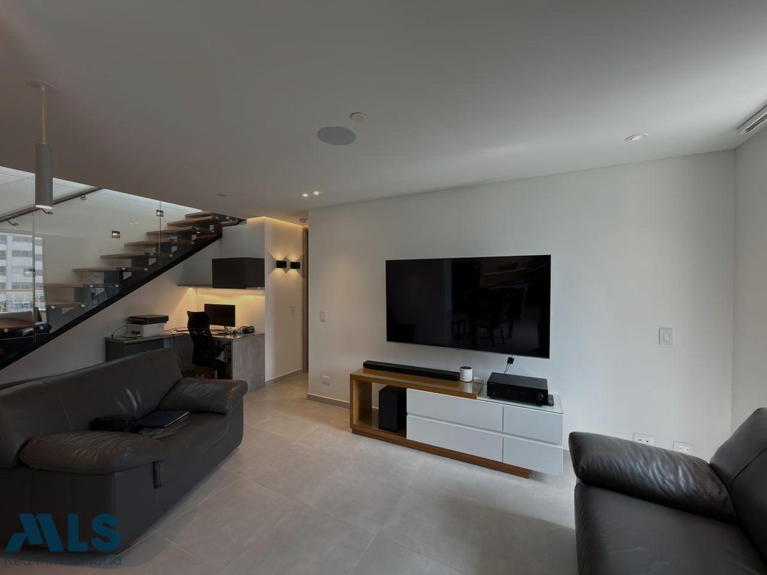 Apartment in Envigado, Antioquia, Colombia 3 - 18559652