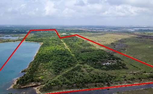 Land in Hitchcock, Texas, United States 1