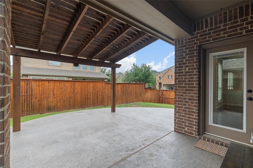 House in Lantana, Texas, United States 5 - 18226724