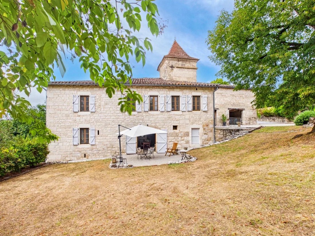House in Castelnau-de-Montmiral, Occitania, France 1 - 18563203