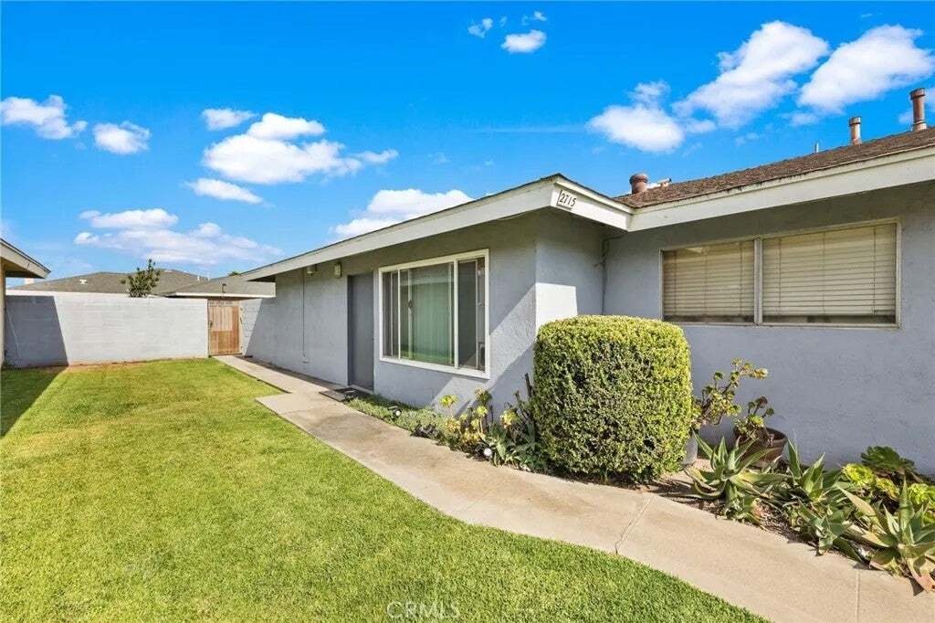 Orange, California, United States 5 - 18562403