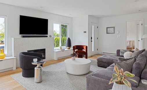 House in Burnaby, British Columbia, Canada 1