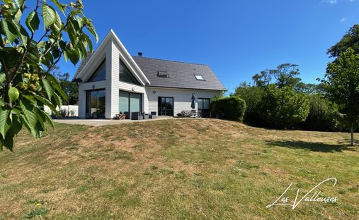 House in Hautot-sur-Mer, Normandy, France 1