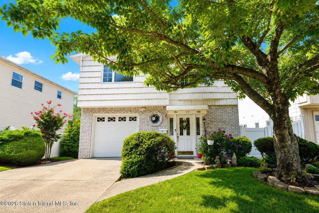 House in New York, New York, United States 2 - 18558051