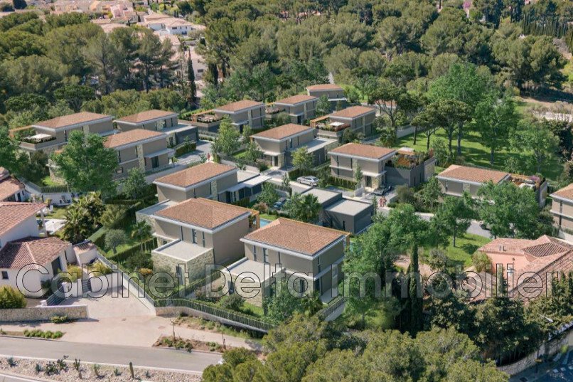 Villa in Sanary-sur-Mer, Provence-Alpes-Côte d'Azur, France 2 - 18559690