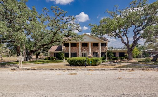 House in Yoakum, Texas, United States 1