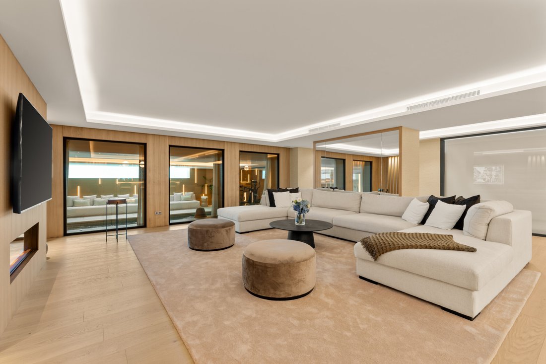 Villa in Sierra Blanca, Marbella, Spain 5 - 18557968
