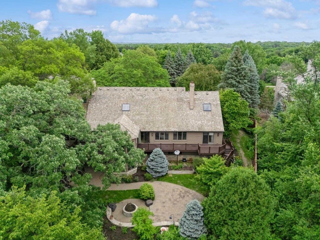House in Chaska, Minnesota, United States 4 - 18564824