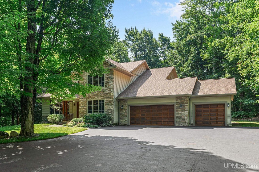 House in Marquette, Michigan, United States 1 - 18561401