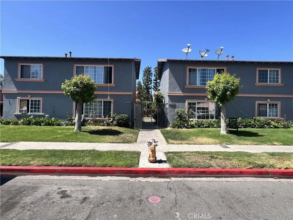 Garden Grove, California, United States 1 - 18562442