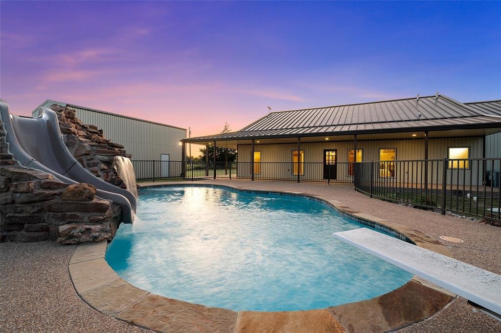 House in Lorena, Texas, United States 5 - 18562753