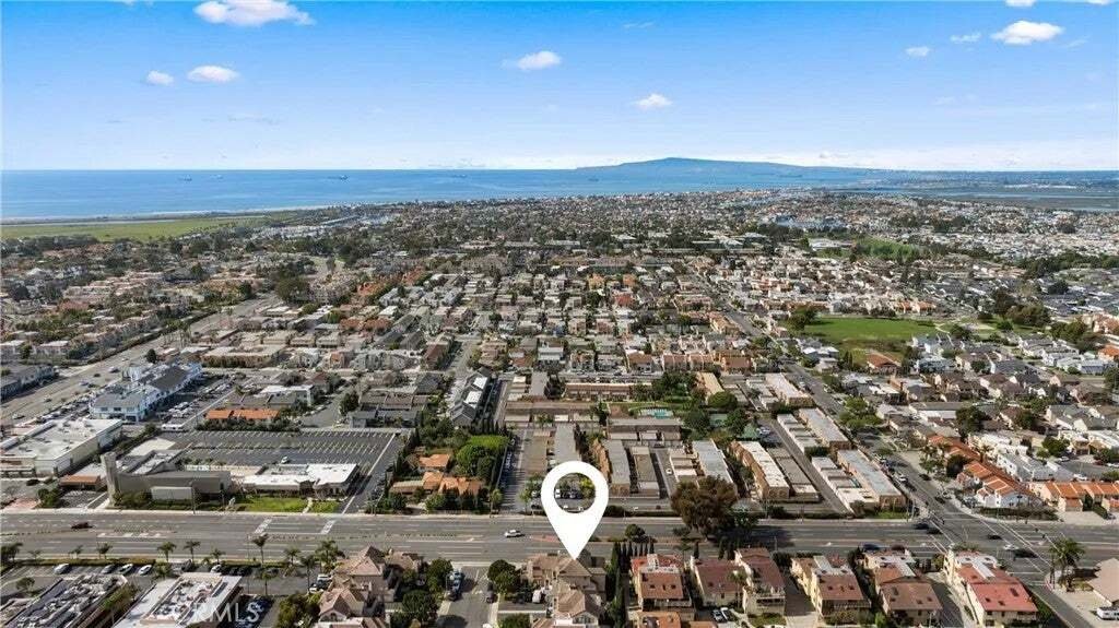 Huntington Beach, California, United States 4 - 18559414