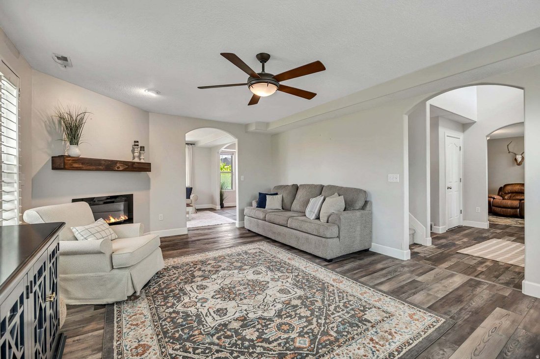 House in Farmington, Utah, United States 4 - 18561420