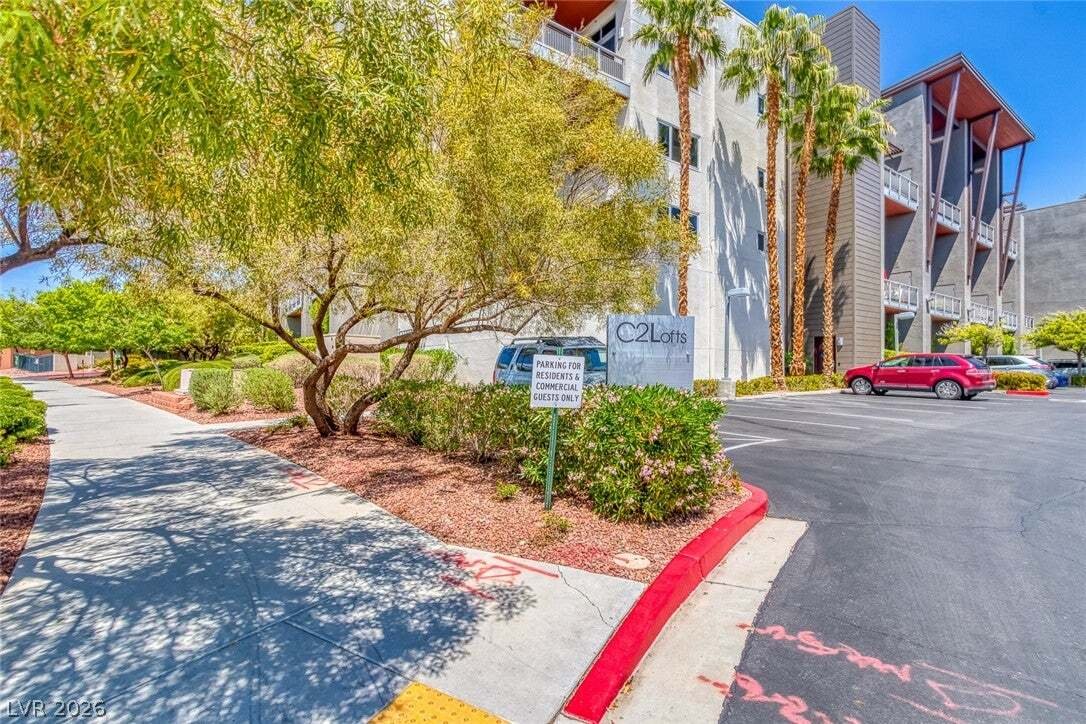 Condo in Las Vegas, Nevada, United States 2 - 18561353