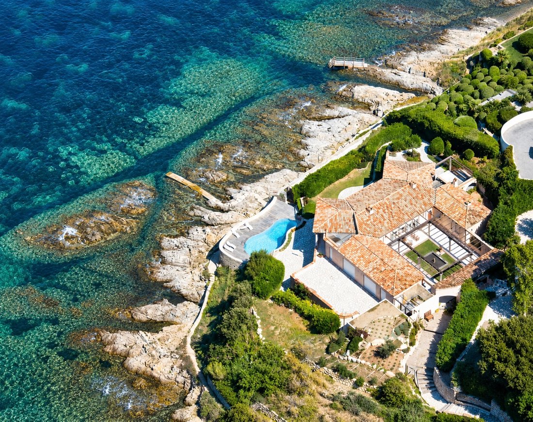 Villa in Zone Est Diffuse, Saint-Tropez, France 2 - 18546959